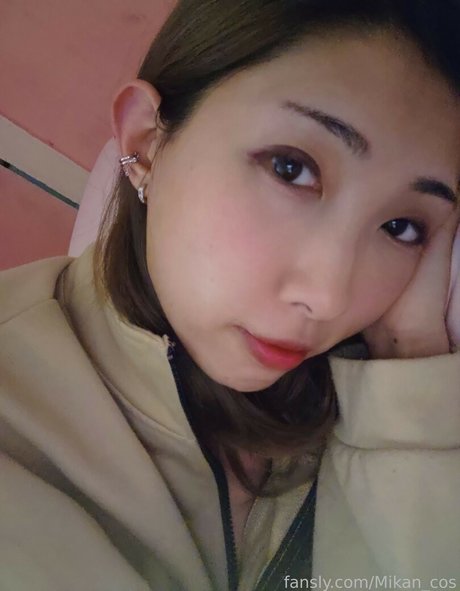 MikanCos high quality pornstar pictures