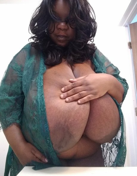 MsChocolitt model nice picture