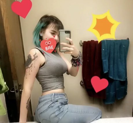 Xoearabella pornstar nude photos