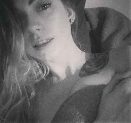 Sinead Bales xxx model gallery