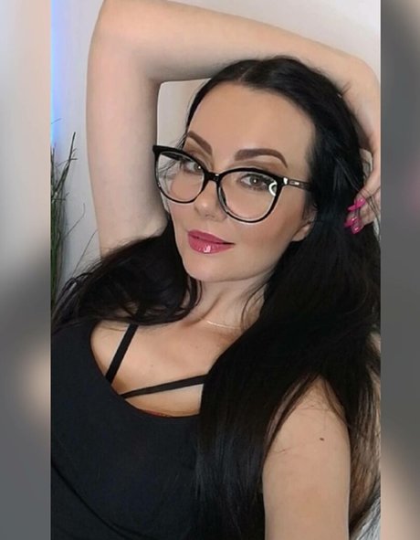 Kate Lullaby star naked gallery