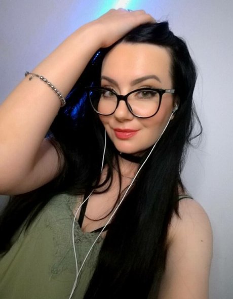 Kate Lullaby pornographic star images