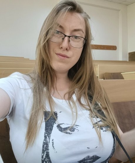 Blondy1 pornstar naked pics