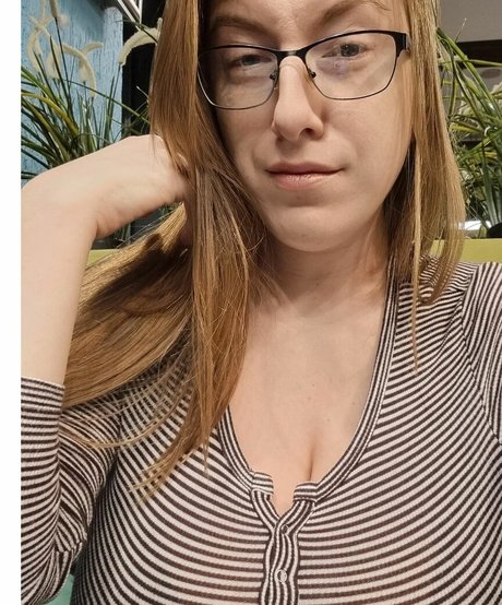 Blondy1 pornographic star image