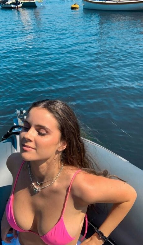 Sophie Slape adult model pics