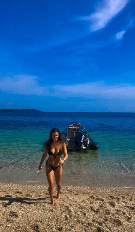 petite wife onlyfans porn picture