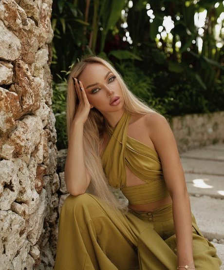 Yana fire adult actress photo