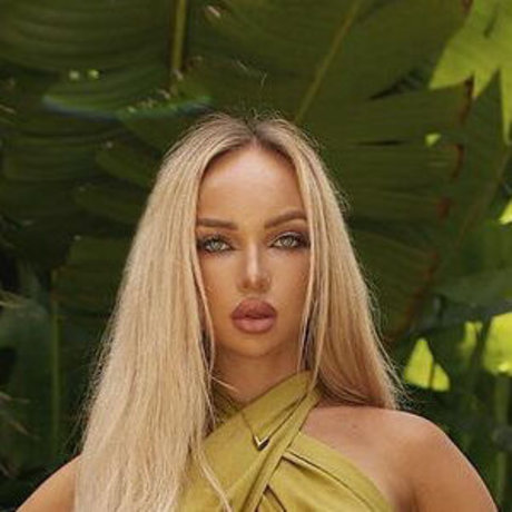 Yana fire erotic actress pics