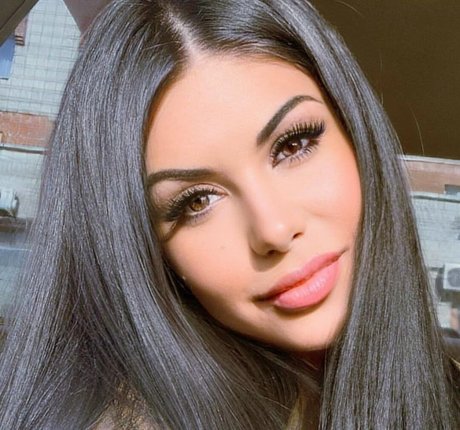 Audriana Hepburn nude pornstar pictures