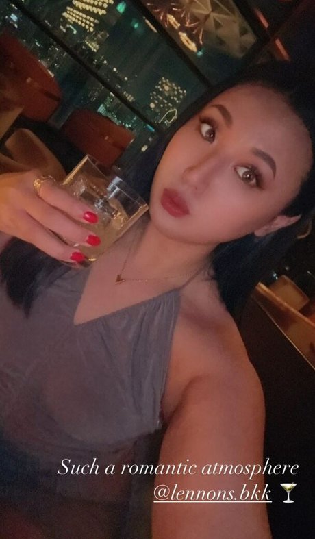 Yurino Hana model nude image