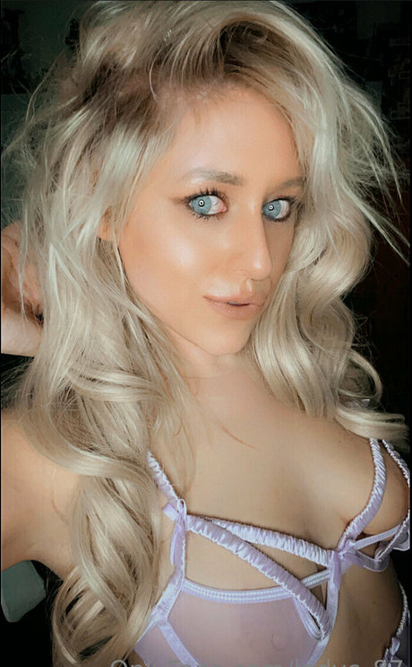 Ladyc 87 adult star image