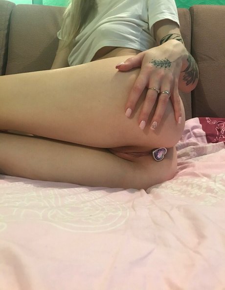 sonyachaan model art galleries