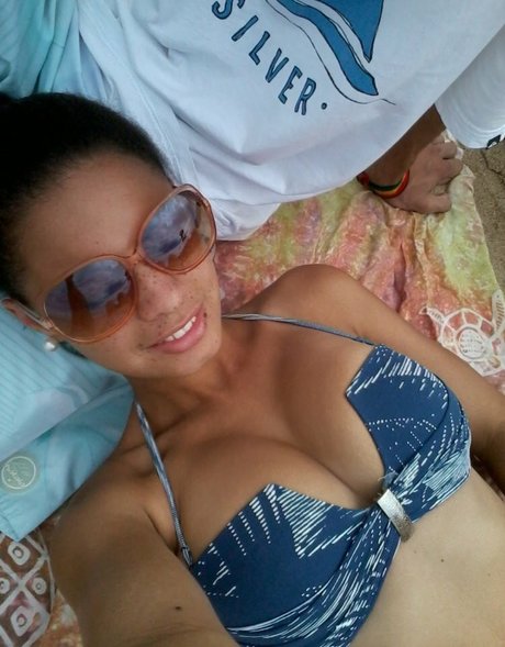 Enteada free model pictures