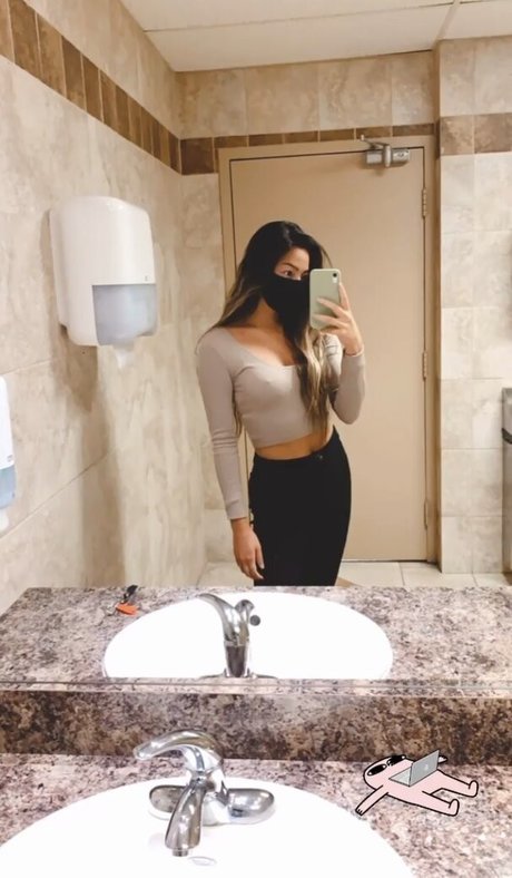 Carly Wong beautiful actress img