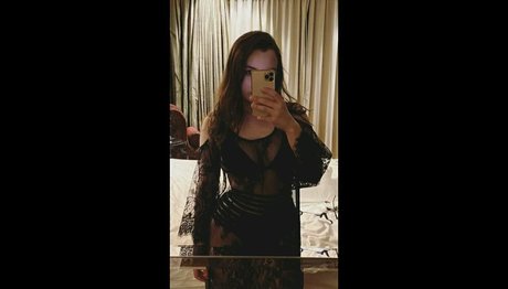 Elena Deligioz hot pornstar images