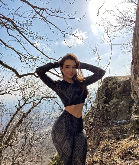 Elena Deligioz star best picture