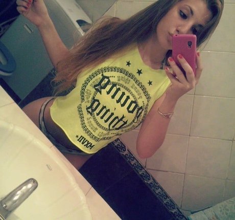 Milena Asquini naked model gallery