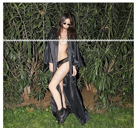 joi squirt onlyfans hot nude image