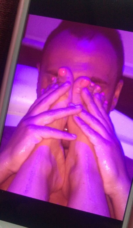 ElianStriper nice model image