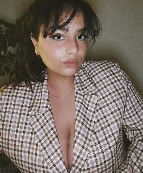 Mademoisellekayyy hd actress pic