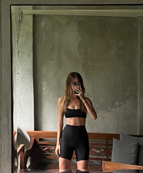 Izabella Krzan star hd archive