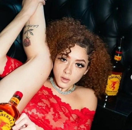 exoticc angel art model pic