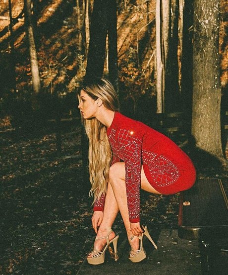 Raven Walton pornstar sex images