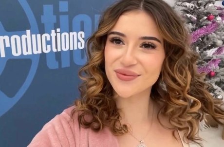 Angelique Lapiedra top actress images