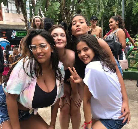 Sofia Mendonca star hot photo