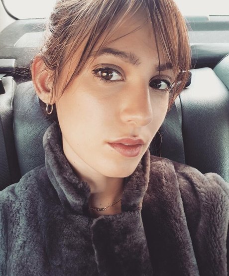 brunette onlyfans beautiful pics