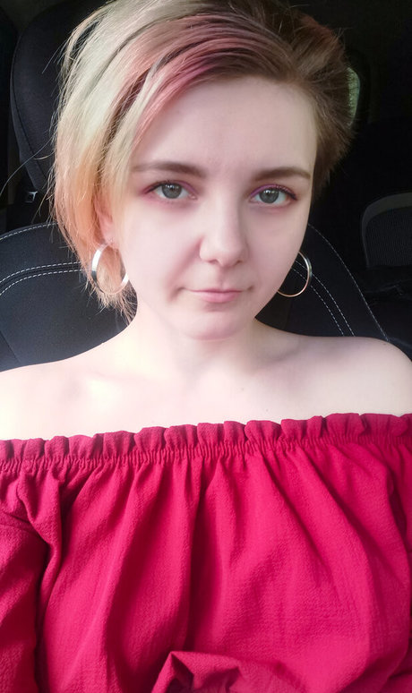 Atamasha model nice picture