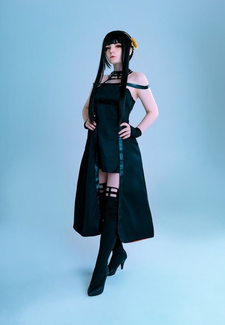 Atamasha hot model images