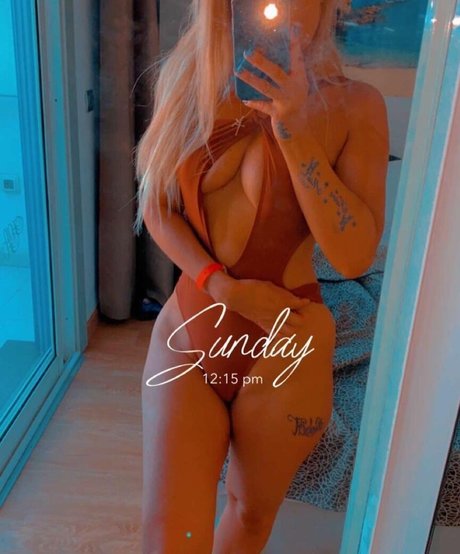 Honeyrae pornstar top image