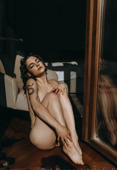 mindy li star top picture