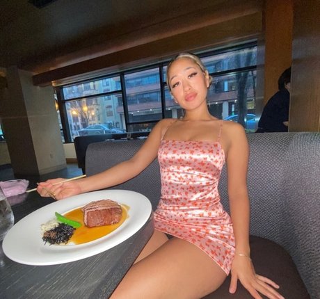 Pheenbaby hot star image