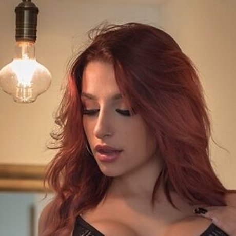 Izzie xx sex pornstar photo