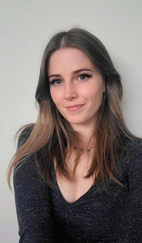 Gemma Elle pornstar pretty image