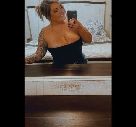 Lilly Zamora star naked photo