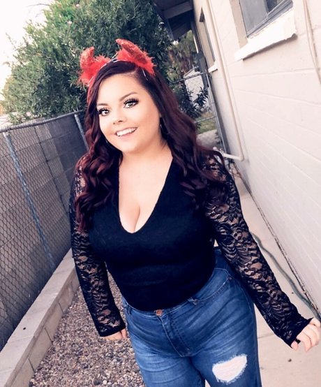 Lilly Zamora pornstar sex image