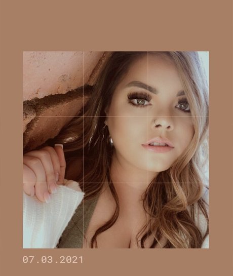 Lilly Zamora sexy pornstar archive