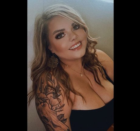 Lilly Zamora pornstar pretty image