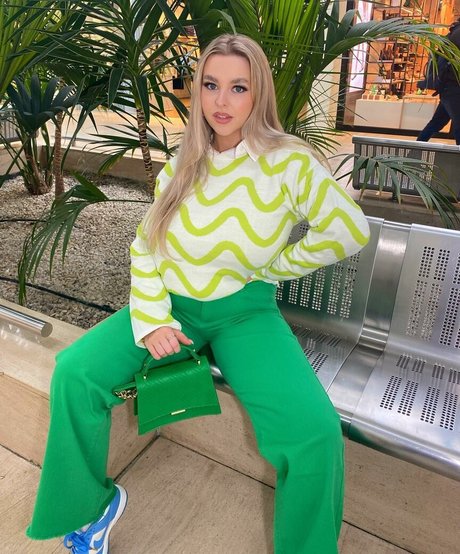 Amber R Brightman erotic actress photo