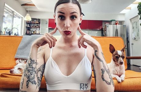 Jessica Conditt beautiful actress pics