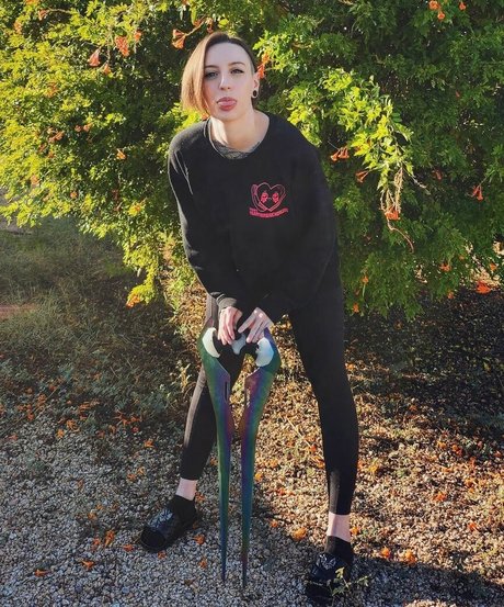 Jessica Conditt top star picture