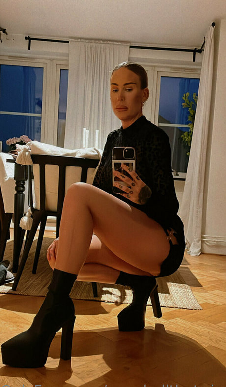 TheSwedishTwins model pornographic photo