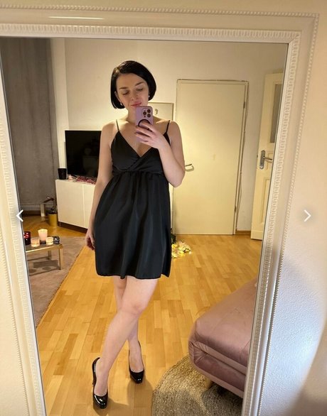 cloebaker sexy pornstar pictures