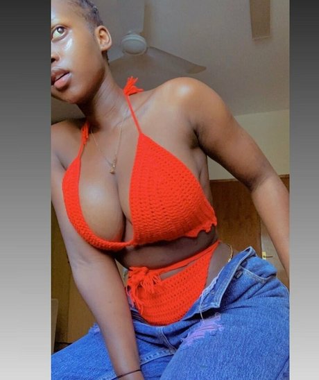 Kellytumtum adult model pics