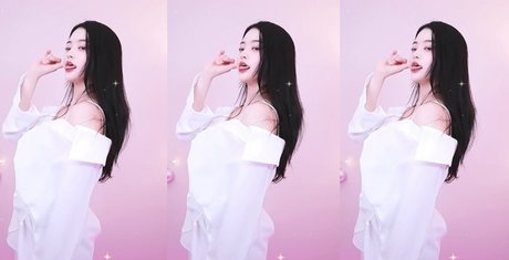 somsom o0o model nice gallery