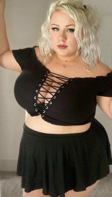 Lacey Summers nudes model image