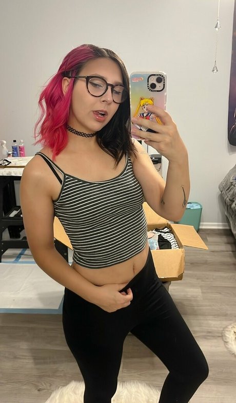 Emilyuwu hot pornstar archive